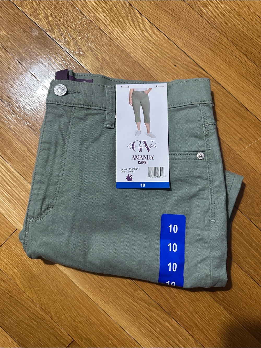 Gloria Vanderbilt Amanda Capri Pants - Sage Green